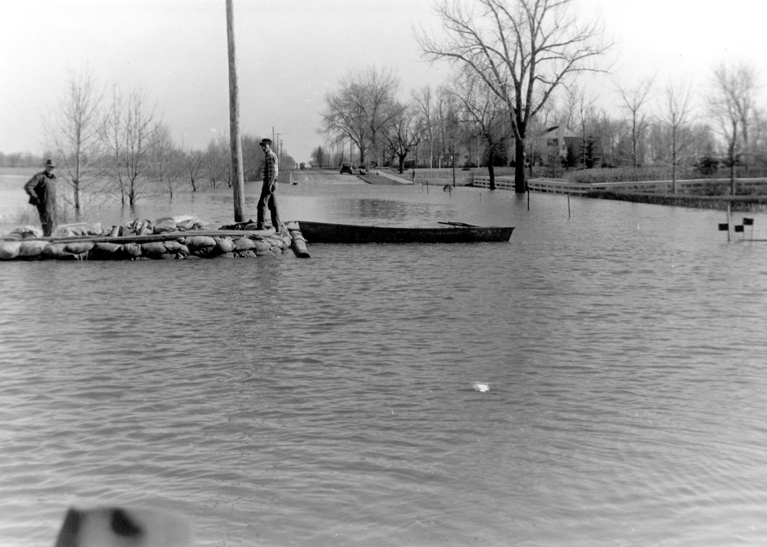 File:Old Highway 81 Lincoln Park Golf Course Grand Forks ND 1950 jpg File:Old Highway 81 Lincoln Park Golf Course Grand Forks ND 1950 jpg