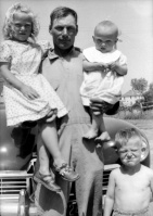 Family-with-1947-kaiser.jpg