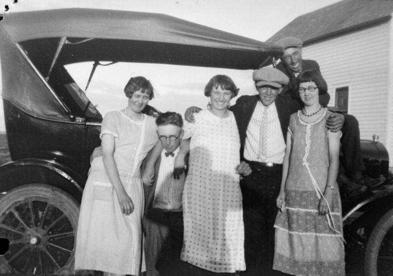 File:A group of troublemakers.jpg