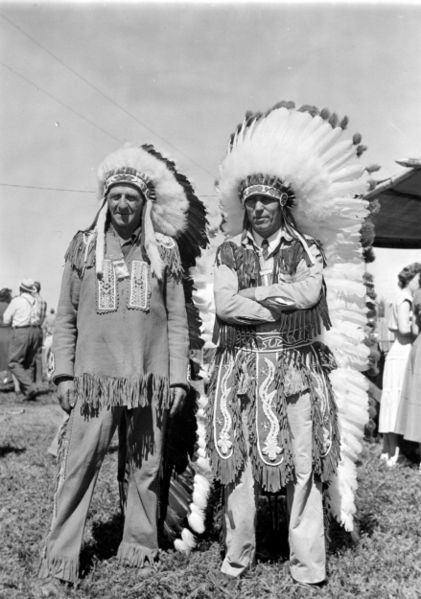 File:Minnesota Centennial American Indian Costumes, 8-28-1949.jpg